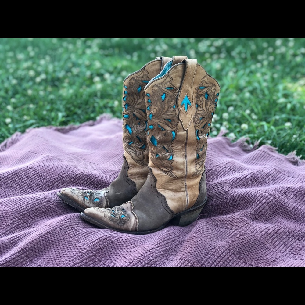 Vintage Tooled Turquoise Leather Cowboy Boots